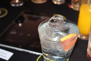 鸡尾酒,杯子,饮料/饮品,洋酒,果酒,课程：Schweppes＆Tech