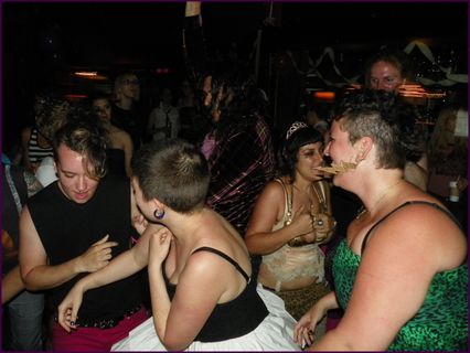 人物特写,脱衣舞,民俗活动,美女,GLTR PNCH