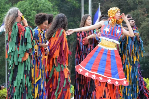 Gigantes pelaPrópriaNatureza Gigantes pelaPrópriaNatureza