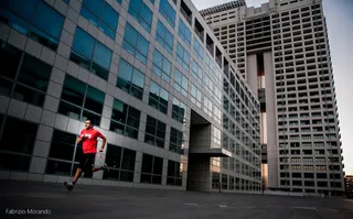 建筑,医院,旗杆,居民楼,城市街道,想像每个Caledos跑步者