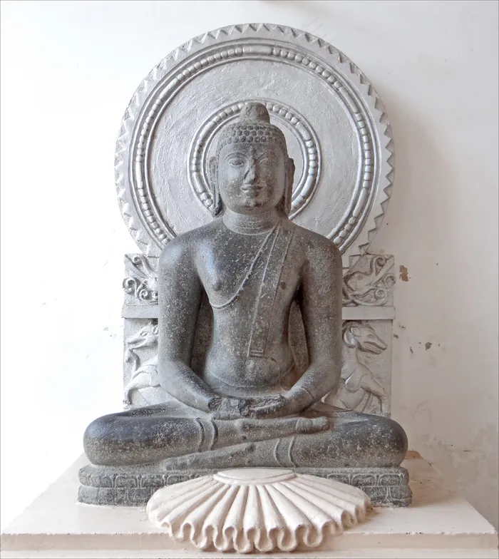 释迦牟尼,佛像画,释加牟尼,雕像,中式传统建筑,美术馆（印度坦焦尔）