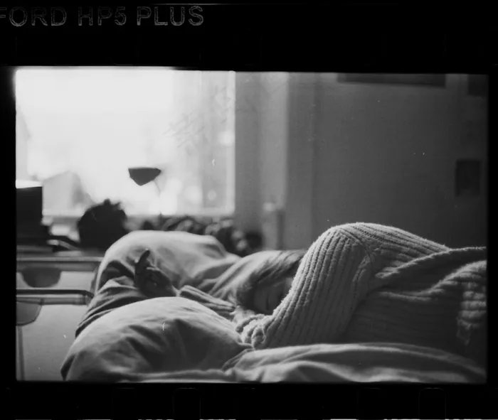 奇怪的睡眠手