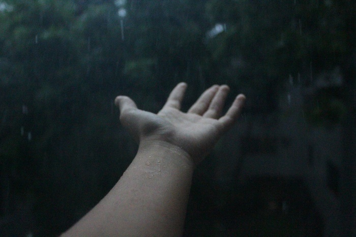 从高处向我下雨