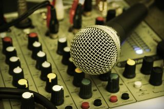 录音设备,包,运动鞋,玩具,音箱,audio_engineer