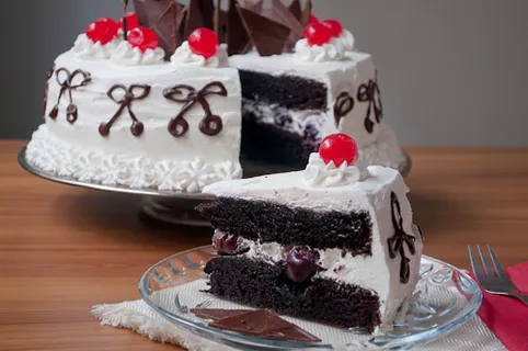 蛋糕,花瓶,工艺品,台灯,马克杯,黑森林蛋糕