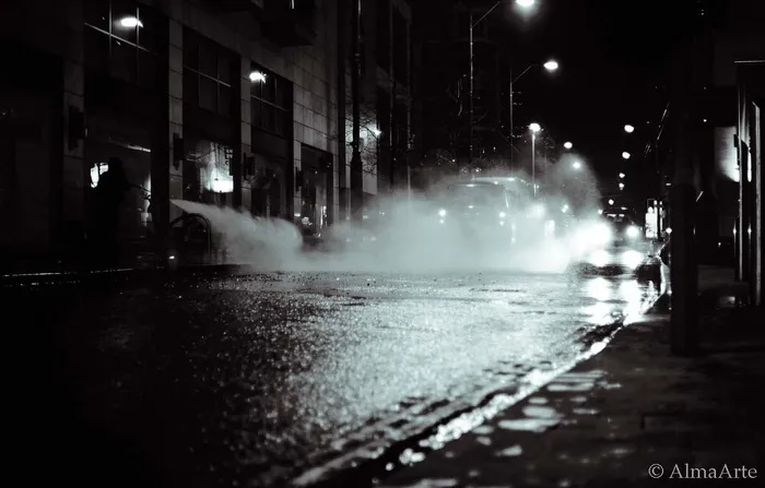 雨景,温泉,暴雨天气,夜景照明,喷泉,交通[编辑]