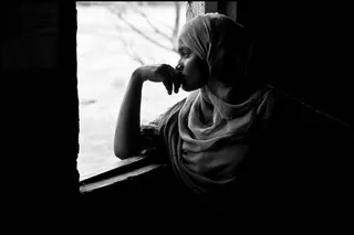 人物特写,大提琴手,美女,小窝,zoriah_kenya_famine_kakuma_refugee_camp_irc_international_rescue_committee_aid_hunger_starvation_shortage_20090127_4067