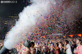 民俗活动,雪顿节,火车站,集会,踩歌堂,2013超级音乐节