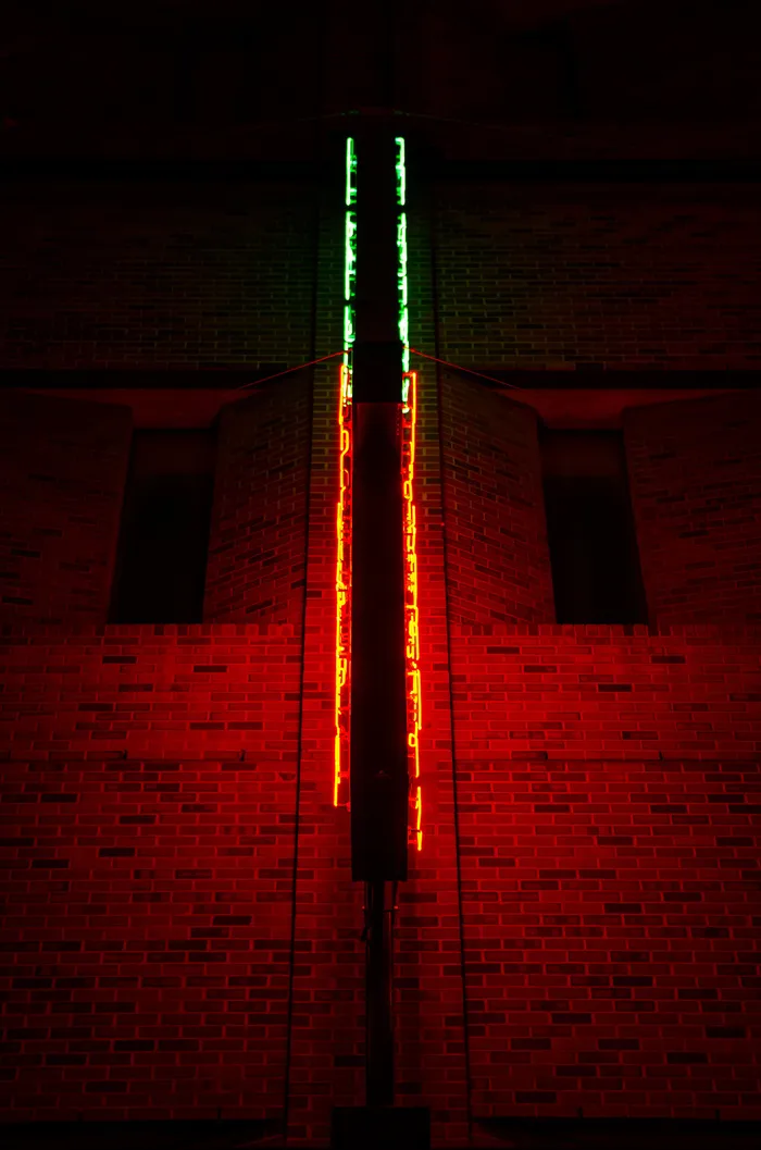 建筑,桥梁,纪念碑,夜景照明,火箭,霓虹灯鼻子