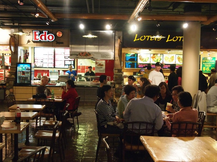 现代建筑,商场,餐饮场所,步行街,酒屋,在加拿大用餐