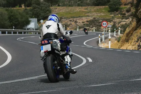 摩托车,自行车赛,赛车,滑轮鞋,折叠自行车,Mari Comienza la Marcha