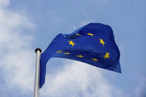 欧洲的颜色在风中飞扬