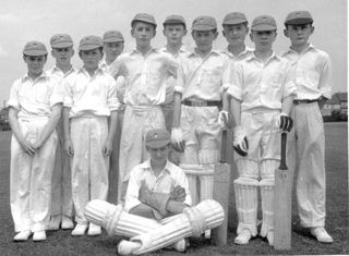 钢笔画,人物特写,,护理人员,板球队