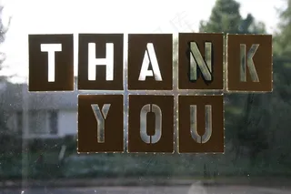 谢谢您和肮脏的窗户。