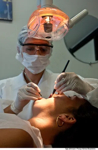 卡通动漫人物,手术,婴儿,屏幕截图,酒杯,牙病学