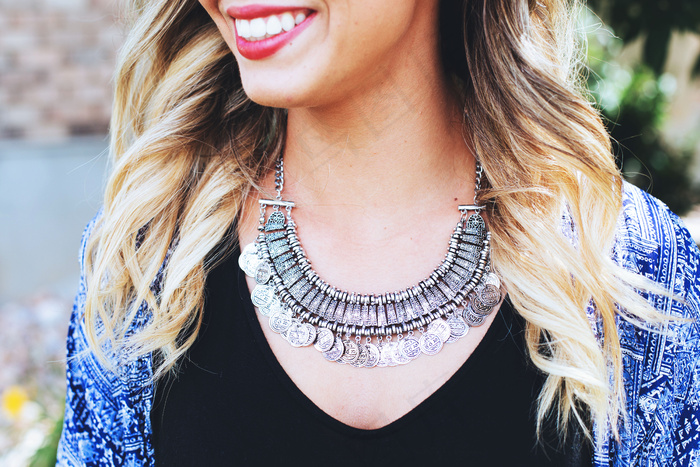 连衣裙，快乐，珠宝首饰，珠宝首饰，肖像，微笑，太阳，女人