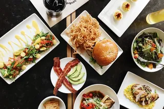 汉堡，美食，餐厅，晚餐，食品，高架，聚会，餐厅，饭店，桌子