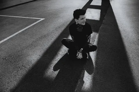 男人，神秘，阴影，坐在