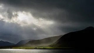 云计算，云，戏剧性，照明，湖，山，性质，户外，射线，天空，太阳，谷，视图，水，天气