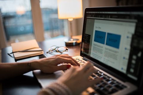 苹果，博客，计算机，自由职业者，酒店，iphone，键盘，笔记本电脑，移动，笔记本，报价单，屏幕，智能手机，女人，工作，工作