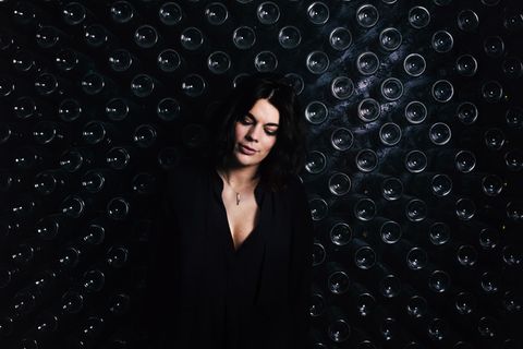 黑色桌面,美女,歌者,卡通动漫人物,礼服,性感的女人