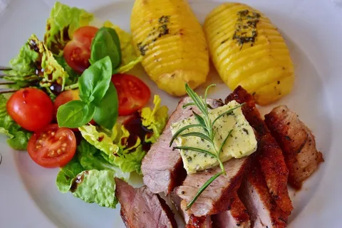 晚餐,晚餐,食品,肉类,肉类,小牛肉,小牛肉 晚餐,晚餐,食品,肉类,肉类,小牛肉,小牛肉
