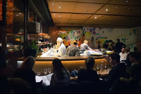 厨师,厨师,厨师,烹饪,晚餐,晚餐,食品,男人,餐厅,饭店,女人 厨师,厨师,厨师,烹饪,晚餐,晚餐,食品,男人,餐厅,饭店,女人
