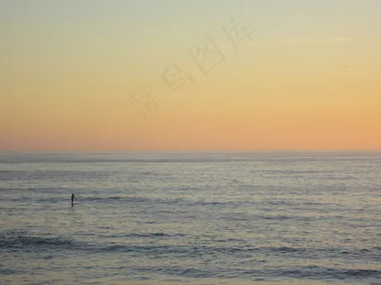 一个人，运动，乐趣，海洋，戒尺，海，天空，夏季，日落，冲浪，温暖，水，波