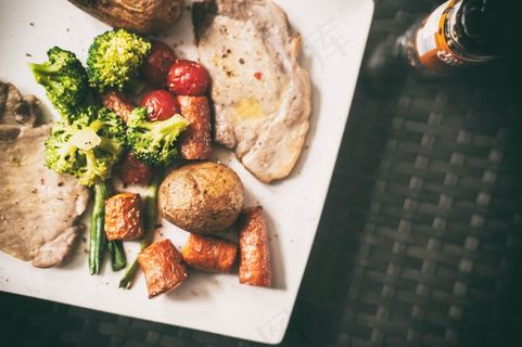 烤银鳕鱼,工艺品,意大利菜,螃蟹,蘑菇,晚餐