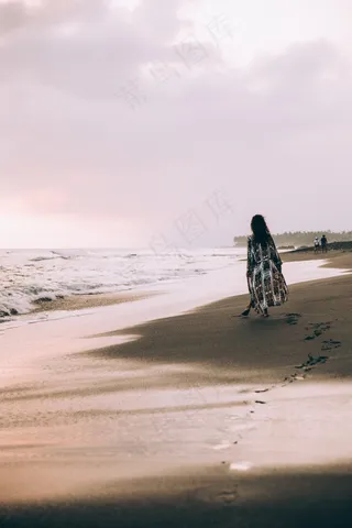 返回，海滩，海岸，女性，脚印，海洋，人，沙，肖尔，天空，潮汐，视图，行走，水，波，妇女