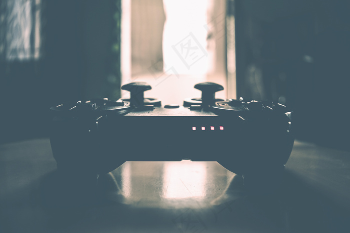 餐厅灯,窗户,室内一角,餐桌,挂壁灯,赌博