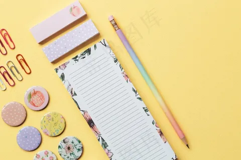 背景，多彩，副本空间，桌面，平躺，请注意，纸，粉彩，铅笔，文具，黄色