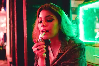 香烟，香烟，烟，吸烟，女人，年轻人