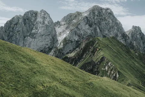 颜色,白云岩,欧洲,欧洲阿尔卑斯山,草,绿色,徒步旅行,山,草甸,草甸,山,对象,户外,峰顶,岩,风景,天空,夏季,瑞士,旅游,谷 颜色,白云岩,欧洲,欧洲阿尔卑斯山,草,绿色,徒步旅行,山,草甸,草甸,山,对象,户外,峰顶,岩,风景,天空,夏季,瑞士,旅游,谷