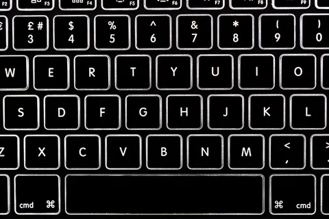 电脑，照明，键盘，笔记本电脑，办公室，工作