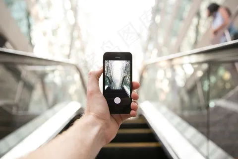 相机,城市,数字,自动扶梯,手,控股,移动,现代,电话,智能手机,楼梯,拍照,城市,无线 相机,城市,数字,自动扶梯,手,控股,移动,现代,电话,智能手机,楼梯,拍照,城市,无线