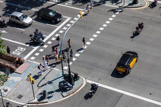 城市街道,自行车,轿车,摩托车,车流,巴塞罗纳