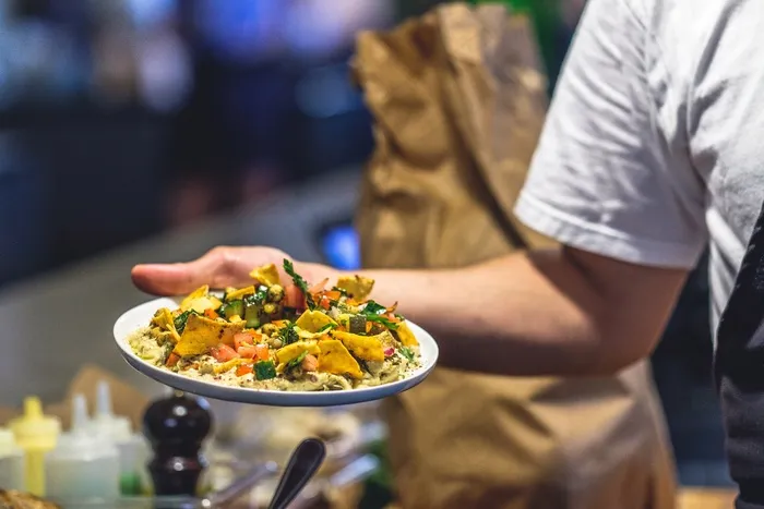 咖啡厅，厨师，厨师，晚餐，食品，餐，餐，盘子，盘子，餐厅，饭店，侍者