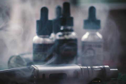 烟,抽烟,蒸气,抽烟 烟,抽烟,蒸气,抽烟