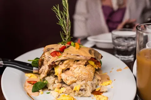 早午餐,晚餐,晚餐,食品,午餐,盘子,餐厅,饭店,桌子 早午餐,晚餐,晚餐,食品,午餐,盘子,餐厅,饭店,桌子