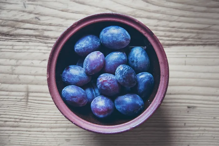 碗，食品，水果，水果，高架，梅子，李子