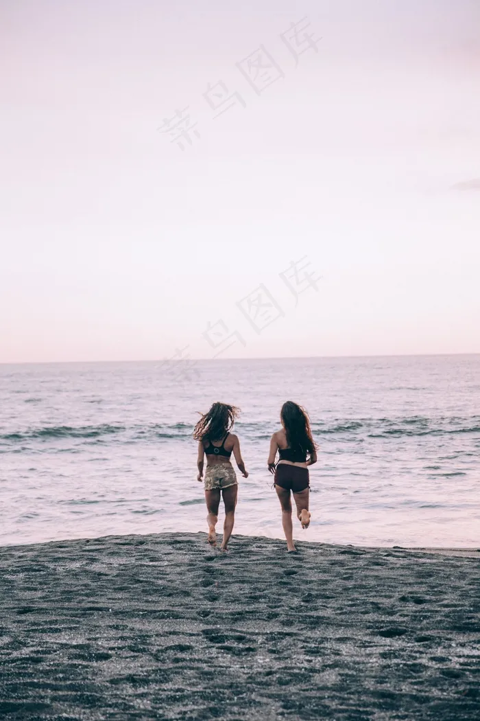 活动，返回，沐浴，海滩，海岸，乐趣，女孩，海洋，播放，正在运行，沙，滨，西装，视图，水，波，妇女