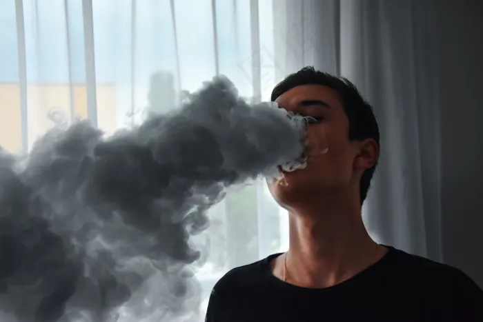 抽烟，吸烟，Vape，Vaper，Vaping