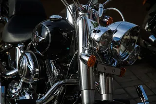 自行车，自行车，摩托车，摩托车，摩托车，摩托车