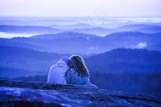 高度，蓝色，夫妇，享受，探索，徒步旅行，景观，山，性质，户外，和平，风景，坐，旅行，视图