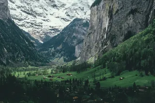 阿尔卑斯山，自然之美，云，欧洲，欧洲，欧洲，草，徒步旅行，湖，草甸，山，户外，山顶，峰顶，范围，岩-对象，风景，天空，雪，夏季，瑞士，树木，谷