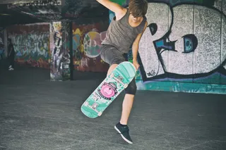 翻转，涂鸦，跳跃，伦敦，男人，滑板，溜冰者，街头艺术