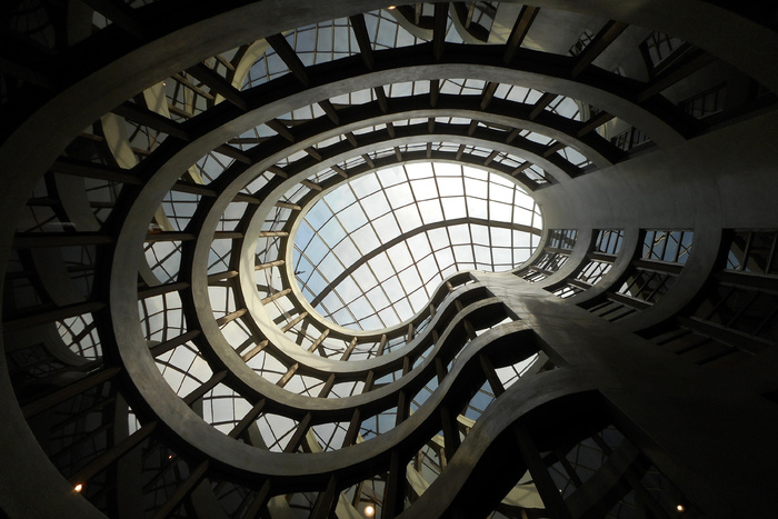 楼梯,轿车,梵谛冈博物馆,轮胎,建筑,建造