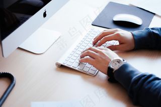 通讯，计算机，设计师，市场营销，办公室，在线，打字，网页设计，工作