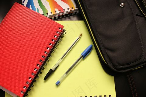 书包,书,书,笔,笔,学校,文具 书包,书,书,笔,笔,学校,文具